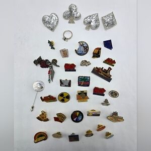 Lot of 35 Las Vegas Lapel Pins Hoover Dam Gambling Casino Gold Silver Souvenir